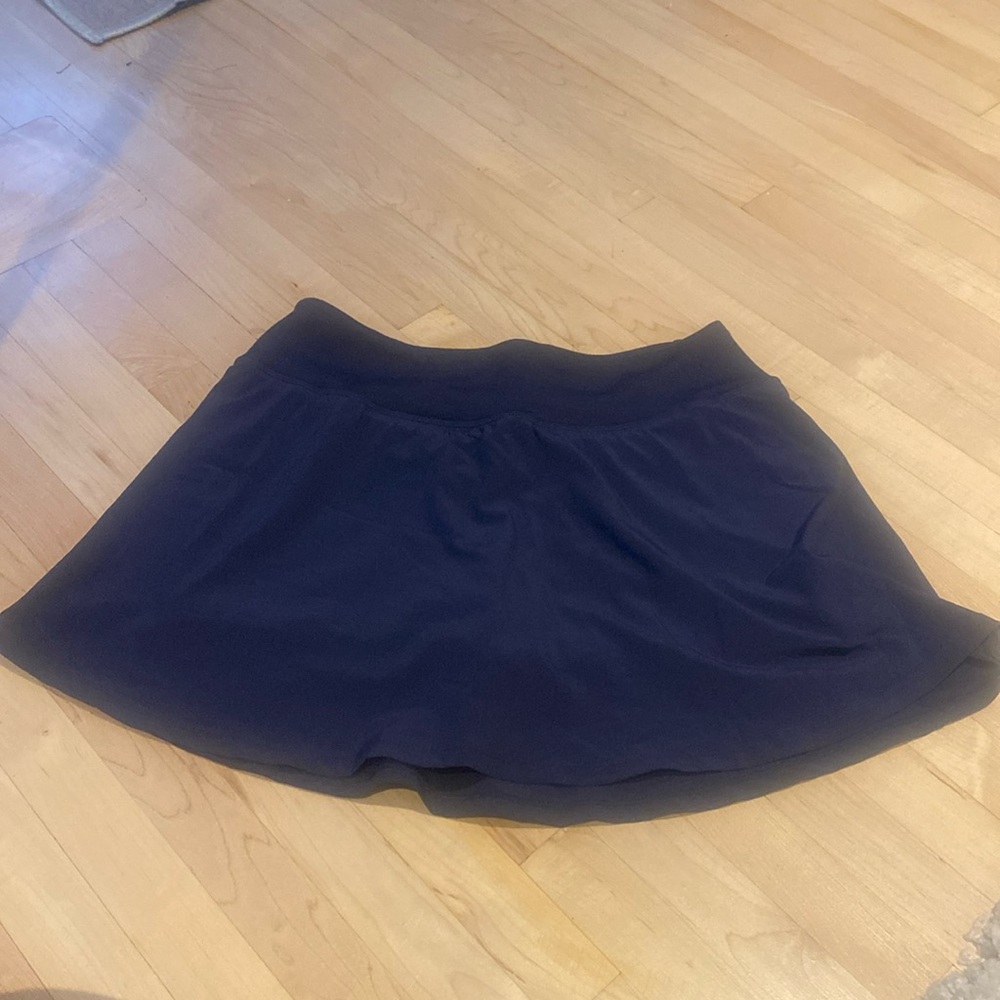 Really cute mini tennis skirt!